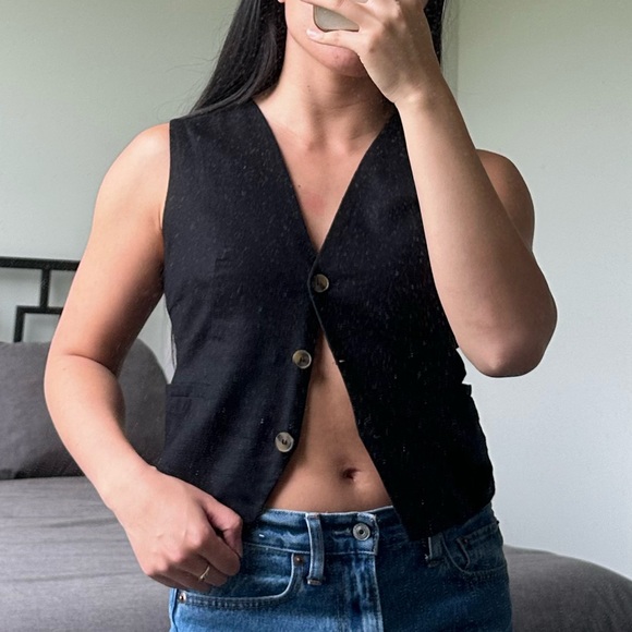 Love Tree Classic Black Vest Tank - Picture 2 of 6